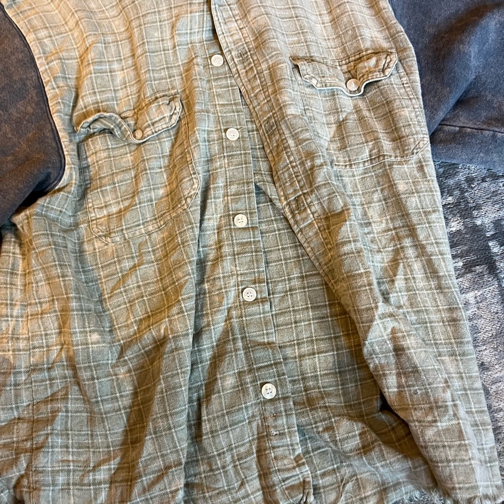 LF Stores Furst of a Kind Plaid Hoodie Shirt – Distressed Hem - Picture 2 of 4